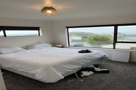 Photo of property in 79 Frobisher Street, Island Bay, Wellington, 6023