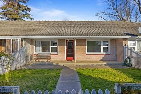 Photo of property in 2/9a Curletts Road, Sockburn, Christchurch, 8042