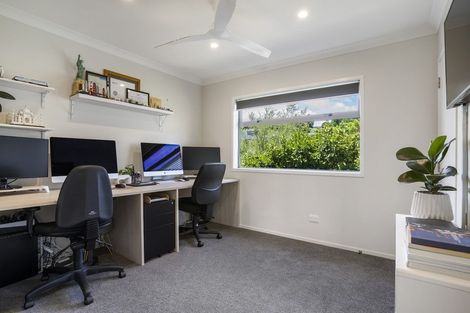 Photo of property in 10 Danny Place, Pyes Pa, Tauranga, 3112