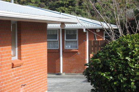 Photo of property in 1/46 Wood Street, Wainuiomata, Lower Hutt, 5014