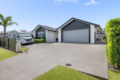 Photo of property in 71 The Boulevard, Papamoa Beach, Papamoa, 3118