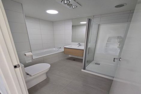Photo of property in 8 Park Green Avenue, Rosehill, Papakura, 2113