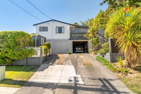 Photo of property in 3 Fraser Street, Wainuiomata, Lower Hutt, 5014