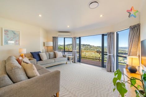 Photo of property in 87 Cypress Drive, Maungaraki, Lower Hutt, 5010