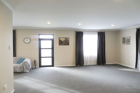 Photo of property in 71 Hokonui Drive, Gore, 9710