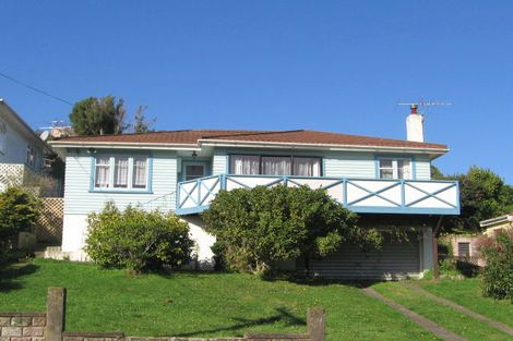 Photo of property in 30 Mahoe Street, Tawa, Wellington, 5028