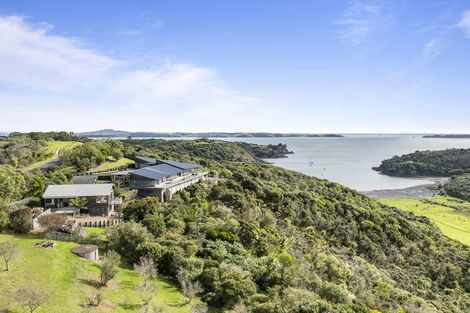 Photo of property in 39 Delamore Drive, Oneroa, Waiheke Island, 1081