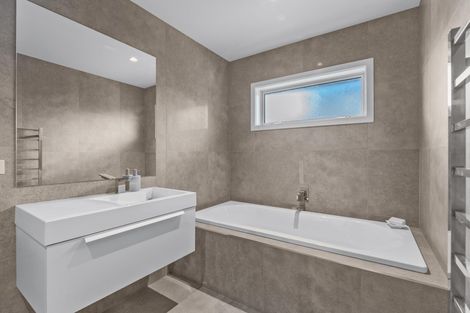 Photo of property in 10a Mackay Drive, Greenhithe, Auckland, 0632