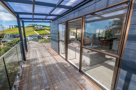 Photo of property in 19 Stratford Drive, Cable Bay, 0420