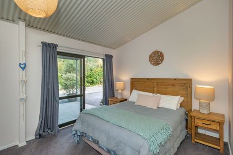 Photo of property in 146 Manakau Heights Drive, Manakau, Levin, 5573