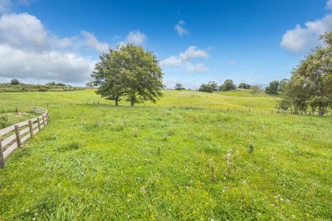 Photo of property in 2 Pine Road, Ngunguru, Whangarei, 0173