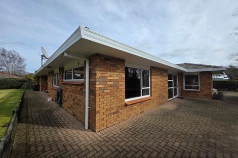 Photo of property in 10 Lynwood Place, Owhata, Rotorua, 3010