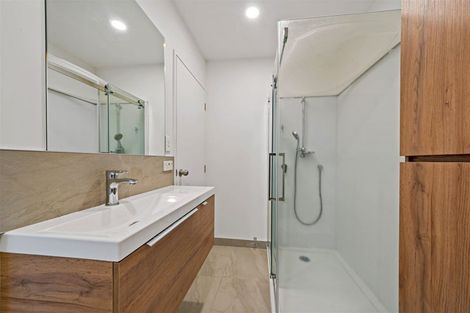 Photo of property in 12/30 John Jennings Drive, Oteha, Auckland, 0632