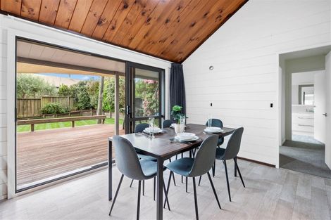 Photo of property in 12 Waitawa Place, Lynmore, Rotorua, 3010