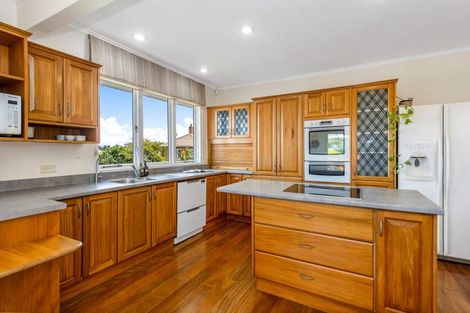 Photo of property in 10 Weona Place, Westmere, Auckland, 1022
