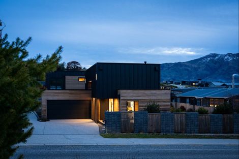 Photo of property in 251 Aubrey Road, Wanaka, 9305