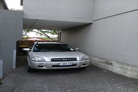 Photo of property in 6/44 Fields Parade, Oteha, Auckland, 0632