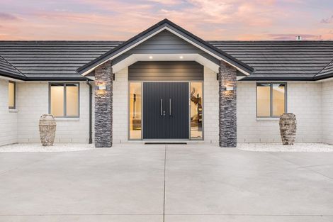 Photo of property in 51 Baxter Michael Crescent, Cambridge, 3434