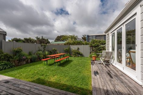 Photo of property in 43 Washington Avenue, Brooklyn, Wellington, 6021