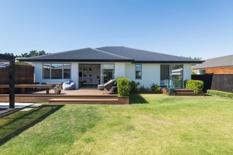 Photo of property in 77 Waratah Street, Avondale, Christchurch, 8061