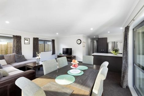 Photo of property in 100 Farmer Crescent, Taita, Lower Hutt, 5011