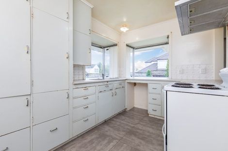 Photo of property in 5 Birchlea Rise, Goodwood Heights, Auckland, 2105