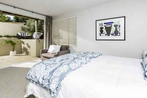 Photo of property in 17a The Strand, Takapuna, Auckland, 0622