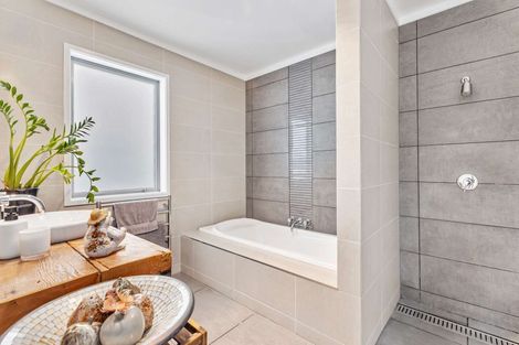 Photo of property in 60 Mili Way South, Ranui, Auckland, 0612