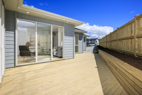 Photo of property in 66 Taikura Avenue, Red Beach, 0932
