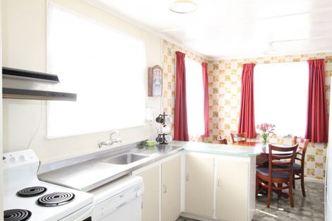 Photo of property in 4 Sedcole Street, Pahiatua, 4910