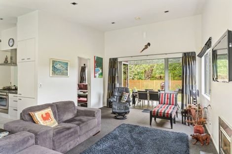 Photo of property in 58d Gilbert Street, New Plymouth, 4310