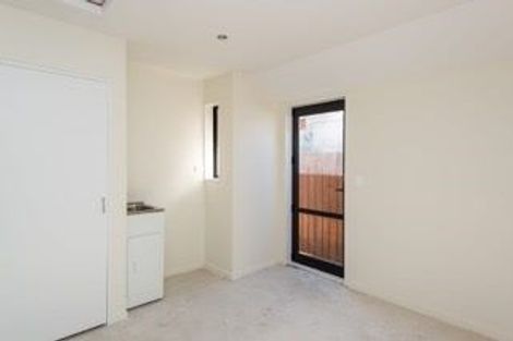 Photo of property in 5 Woodgate Lane, Hornby, Christchurch, 8042