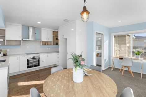 Photo of property in 63 Denise Crescent, Hornby, Christchurch, 8042