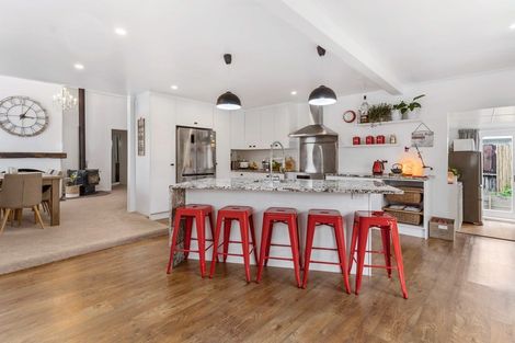 Photo of property in 35 Mcleod Road, Henderson, Auckland, 0612