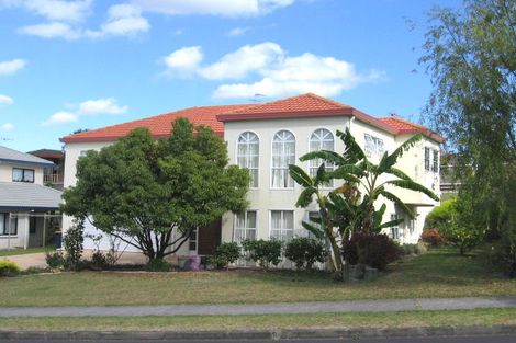 Photo of property in 14 Belleaire Court, West Harbour, Auckland, 0618