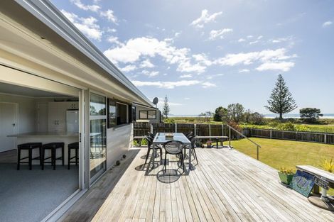 Photo of property in 98 Harper Road, Waimarama, 4294