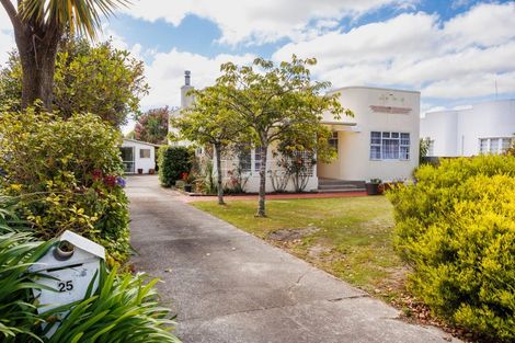 Photo of property in 25 Ake Ake Avenue, Hokowhitu, Palmerston North, 4410