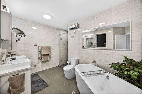 Photo of property in 1 Bella Vista Drive, Gulf Harbour, Whangaparaoa, 0930