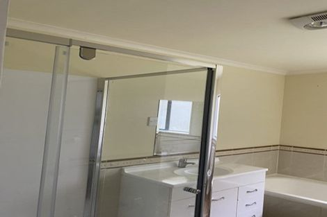 Photo of property in 227 Triangle Road, Massey, Auckland, 0614