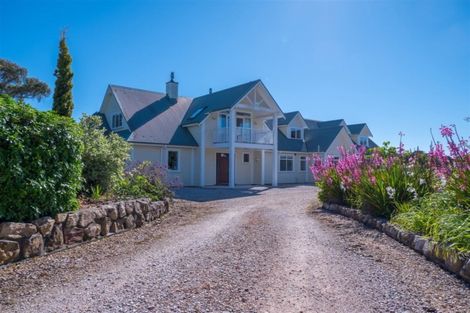 Photo of property in 120 Patons Rock Road, Patons Rock, Takaka, 7182