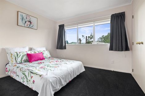 Photo of property in 2 Childs Avenue, Pukekohe, 2120