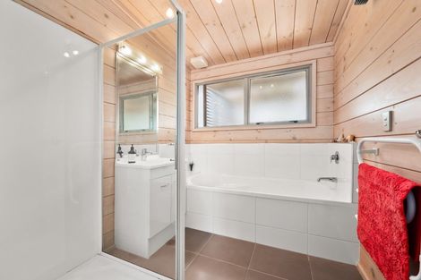 Photo of property in 9 Via Aroha, Waitarere Beach, Levin, 5510