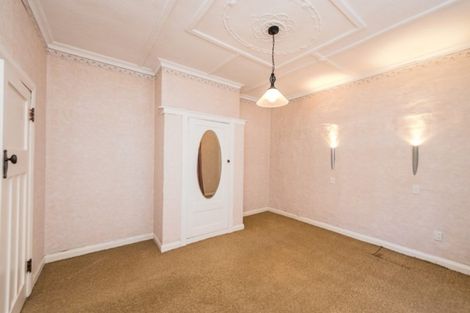 Photo of property in 2 Glasgow Street, Takaro, Palmerston North, 4412