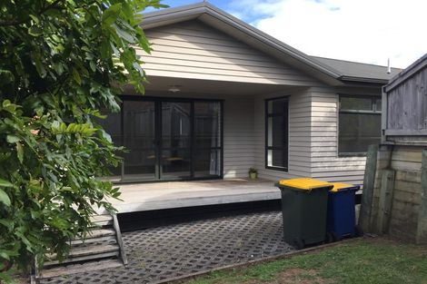 Photo of property in 302b Triangle Road, Massey, Auckland, 0614