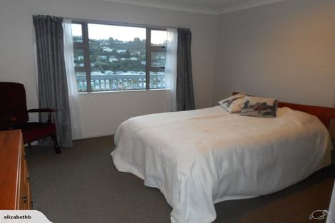 Photo of property in 32 Speldhurst Grove, Stokes Valley, Lower Hutt, 5019