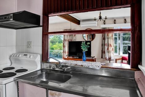 Photo of property in 81a Seaview Road, Westown, New Plymouth, 4310