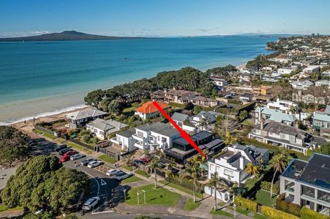 Photo of property in 15 The Strand, Takapuna, Auckland, 0622