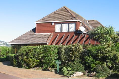 Photo of property in 20 Montrose Grove, Churton Park, Wellington, 6037