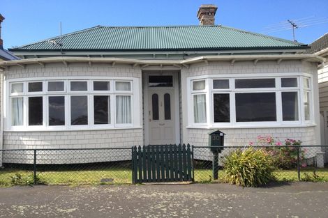 Photo of property in 30 Queens Parade, Devonport, Auckland, 0624