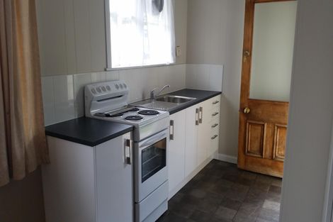 Photo of property in 15 Ihle Street, Terrace End, Palmerston North, 4410